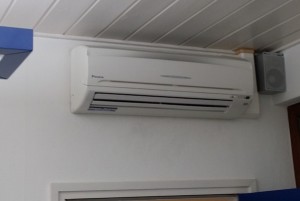 Daikin wandmodel 2,5 kW koelen en verwarmen.